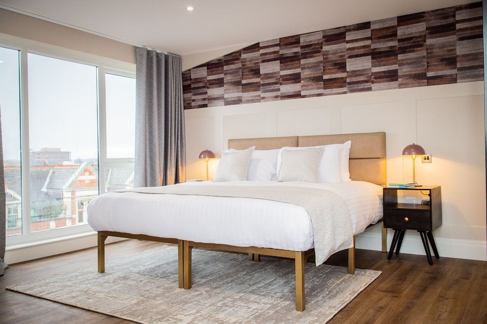 The Gresham Aparthotel Apartment, 1 Bedroom, City View 2