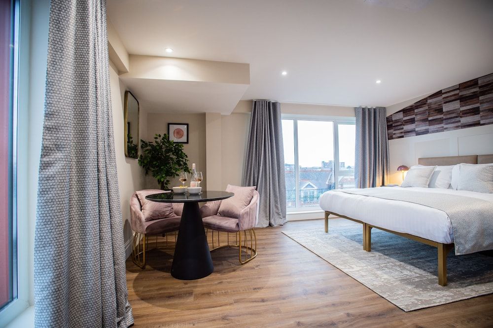 The Gresham Aparthotel Apartment, 1 Bedroom, City View 3