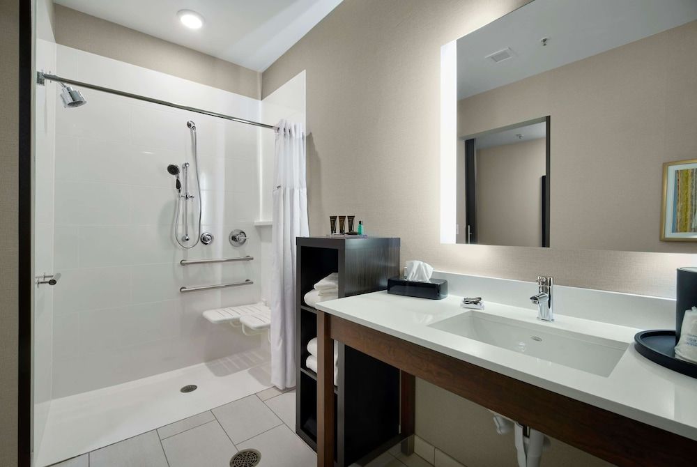 Room, 2 Queen Beds, Accessible, Non Smoking (Mobility)