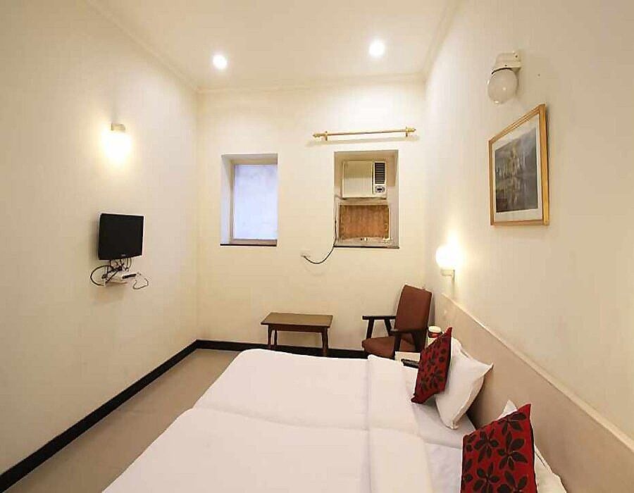 Ranjit Hotel Standard Non A/C Room 2
