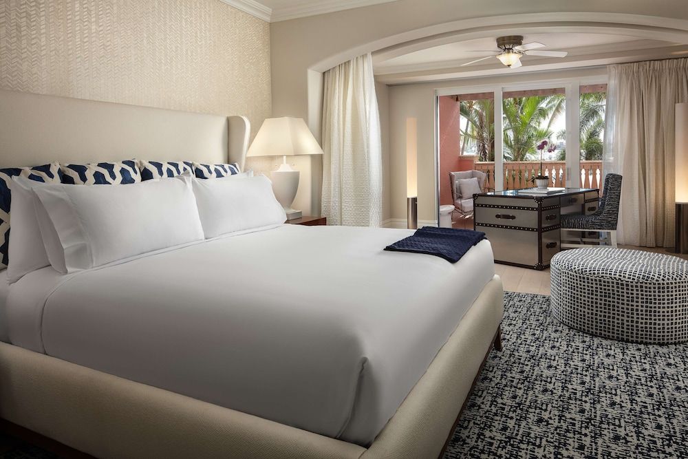 Lake View Junior Suite Two Queens + Accessible