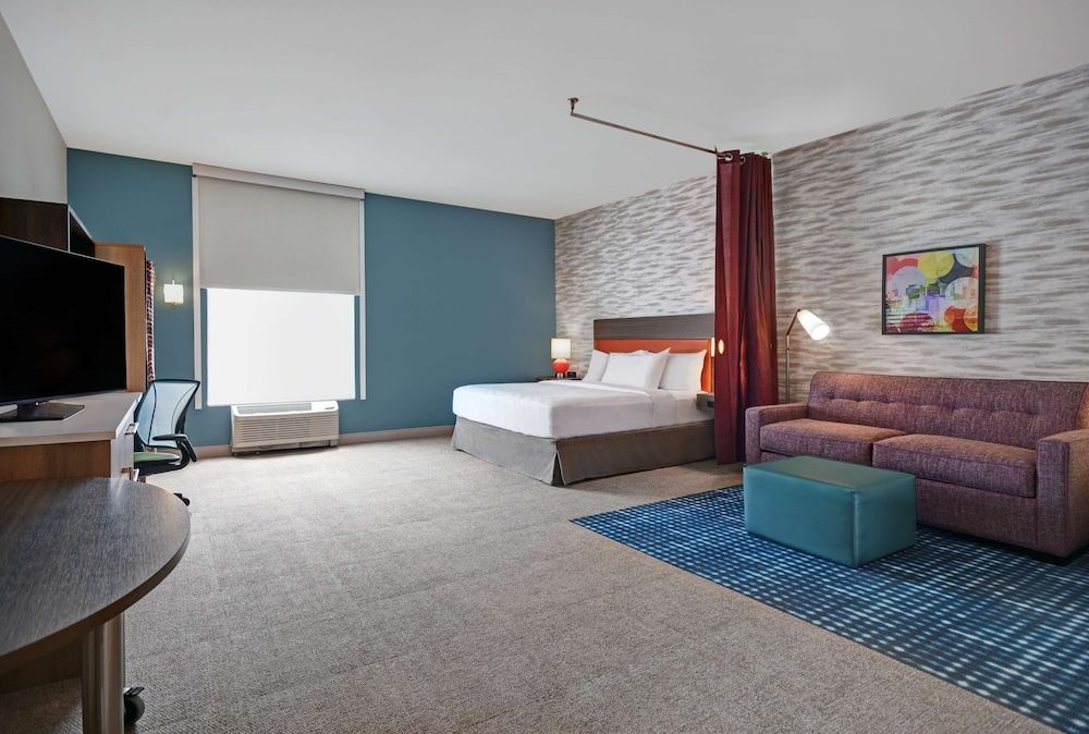 Studio, 1 King Bed, Accessible, Bathtub