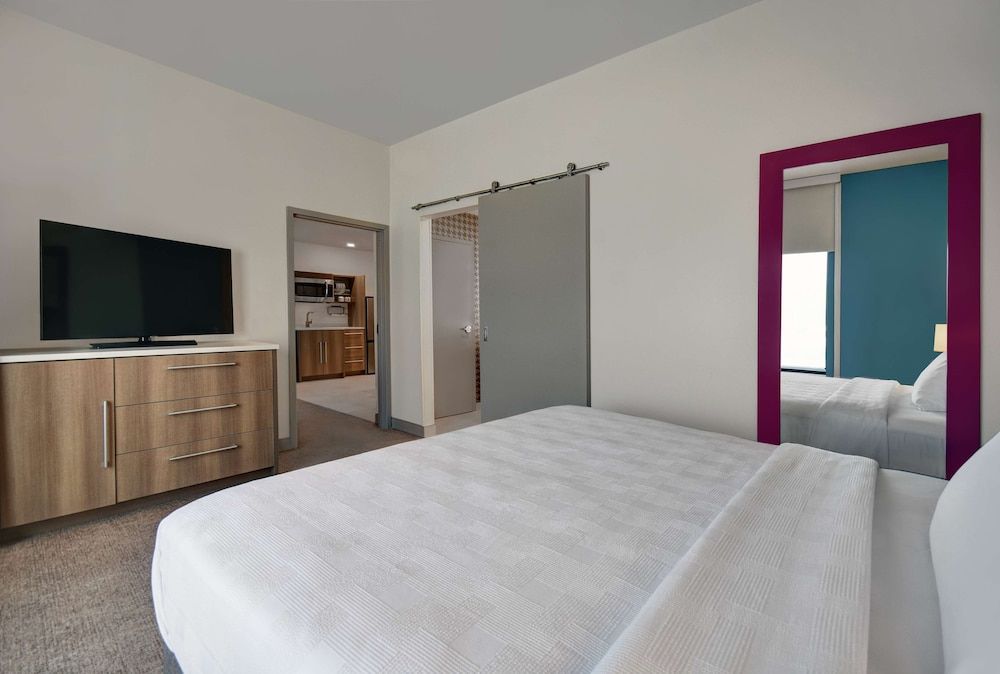 Studio, 1 King Bed, Non Smoking