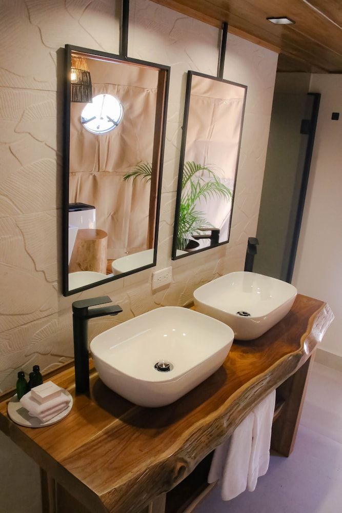 Tree Trek Boquete Adventure Park Deluxe Cabin, Mountain View 6