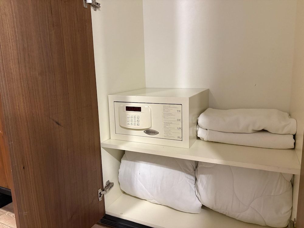 Valens Hotel Downtown Standard Double or Twin Room 7