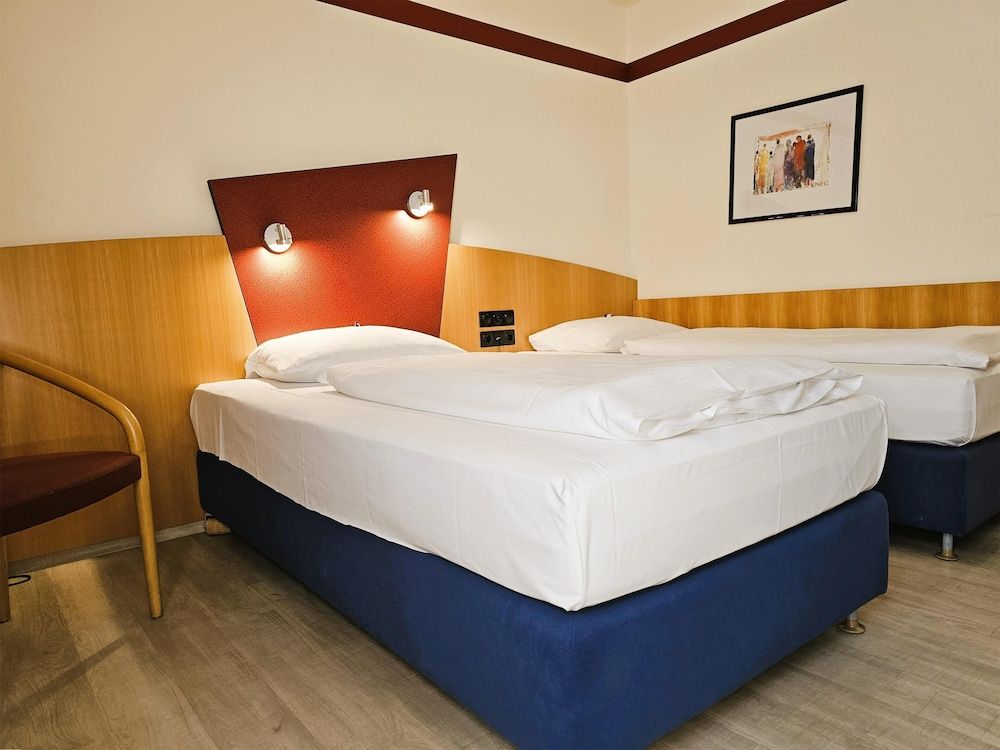 Arvena Park Das Hotel am Franken-Center Standard Twin Room 4