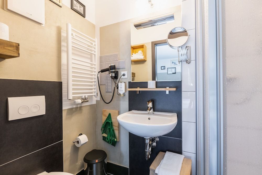 aappartel boardinghouse city center Triple Room 15