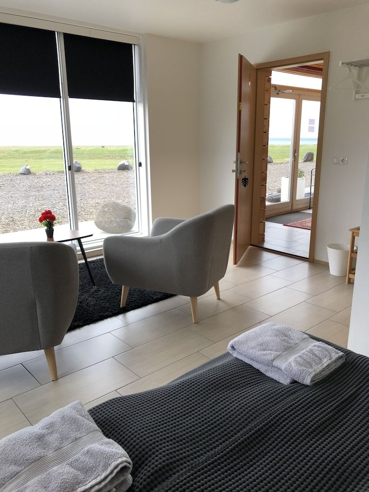 Kirkjufell Guesthouse and Apartments Superior Double or Twin with Mountain view  and private bathroom 2