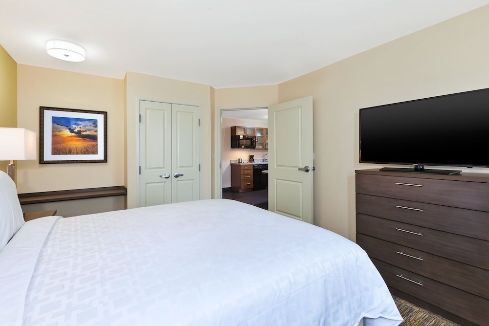 Suite, 1 Queen Bed