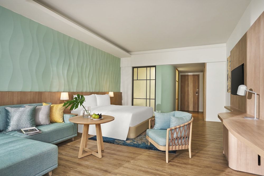 Standard Room, 1 King Bed, Smoking, Ocean View