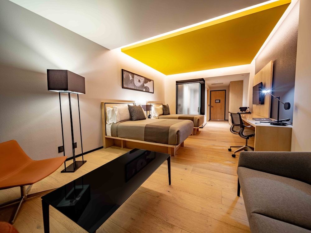 undefined Galeria Plaza San Jeronimo 5