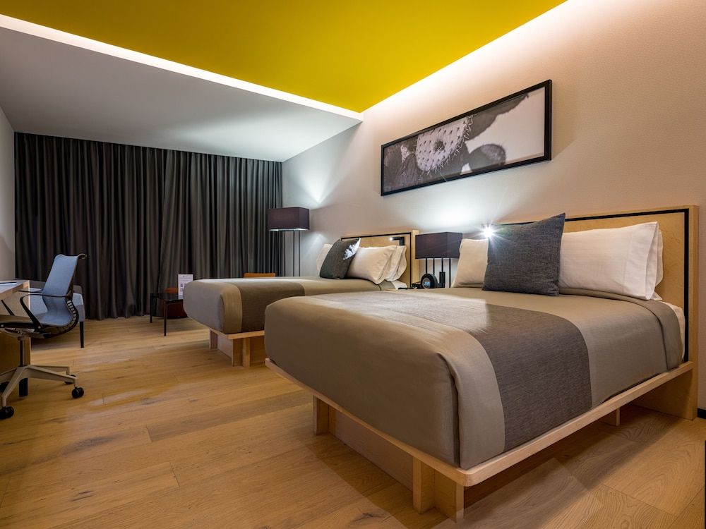 undefined Galeria Plaza San Jeronimo 4