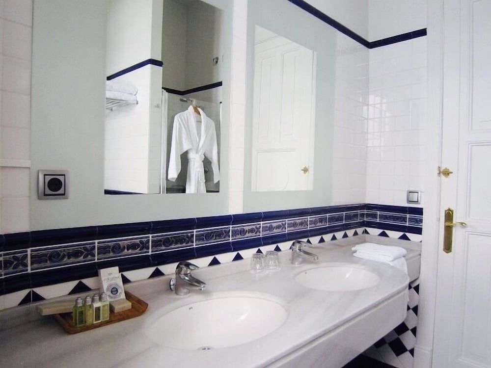 Hotel Villa Rosario, El Palacete Room, Sea View (Unique) 5