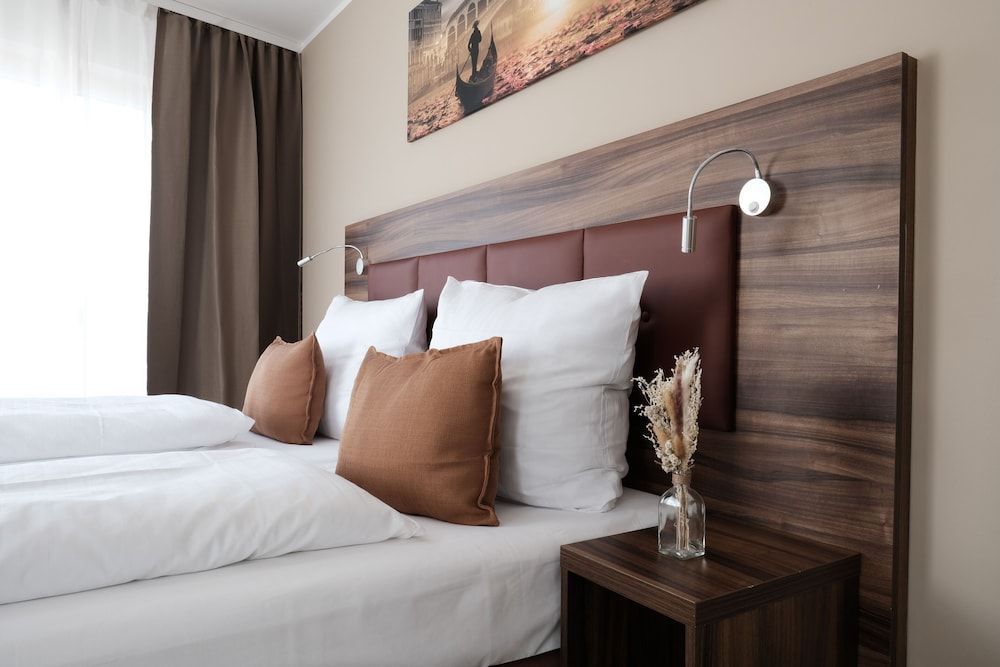 undefined The sQuare Hotel 9