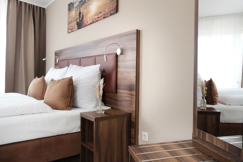 undefined The sQuare Hotel 10