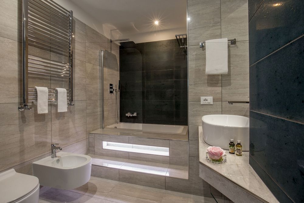 GCF Luxury Suites, Guest House Deluxe Double or Twin Room 11