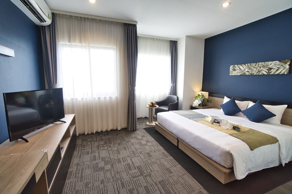 undefined Roygent Parks Hanoi 2