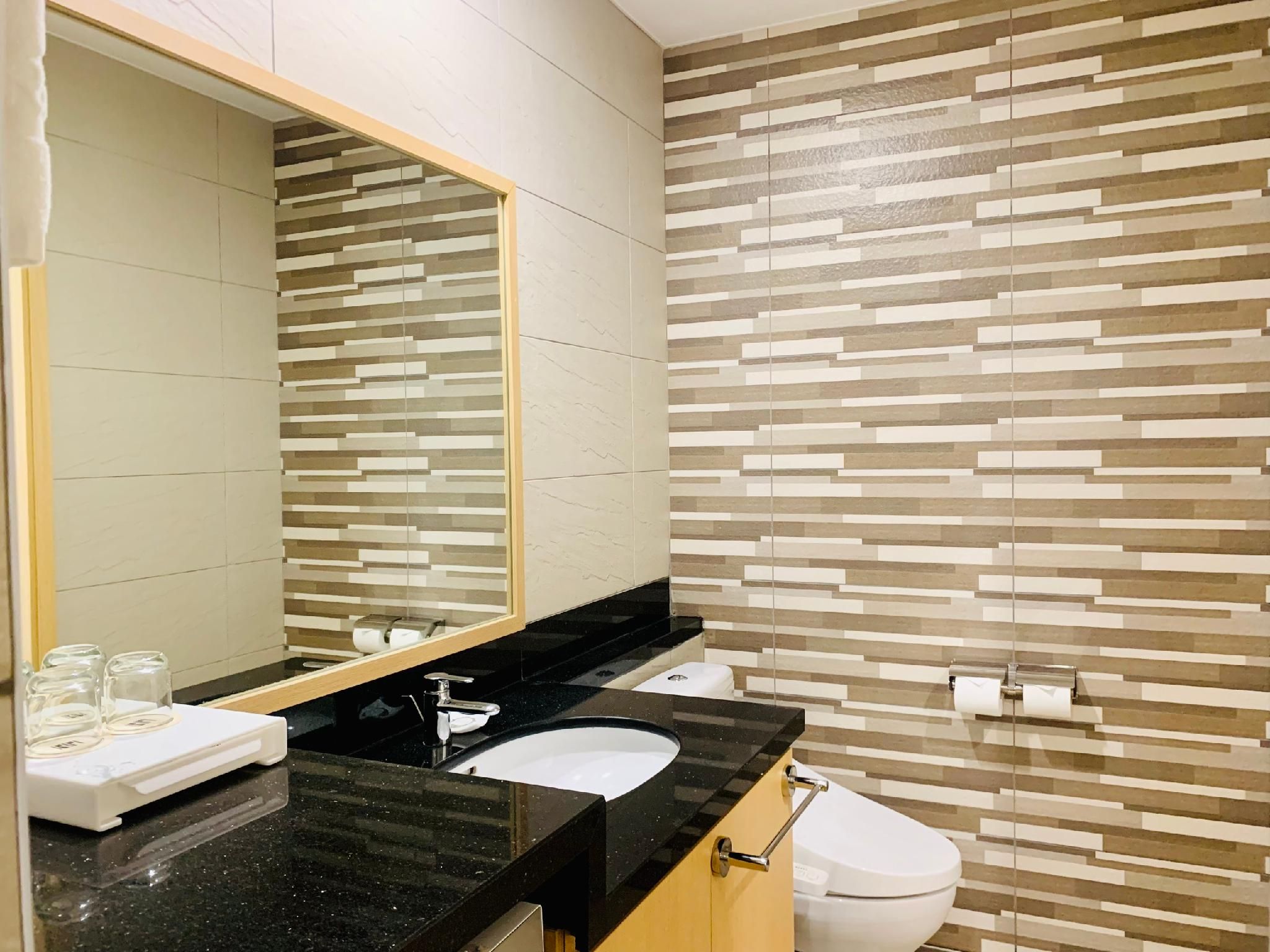 Roygent Parks Hanoi Residential Standard Double 10