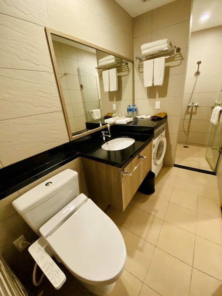 undefined Roygent Parks Hanoi 9