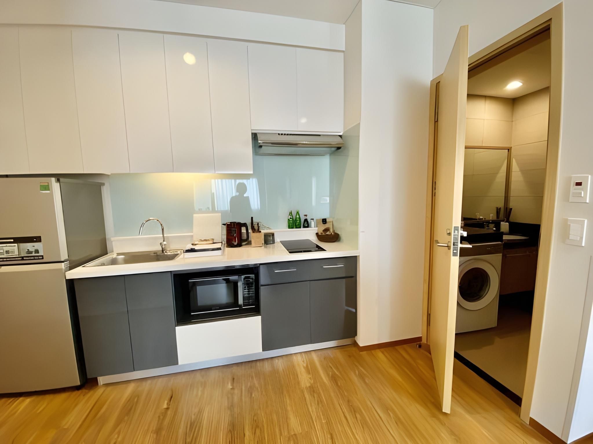 undefined Roygent Parks Hanoi 9