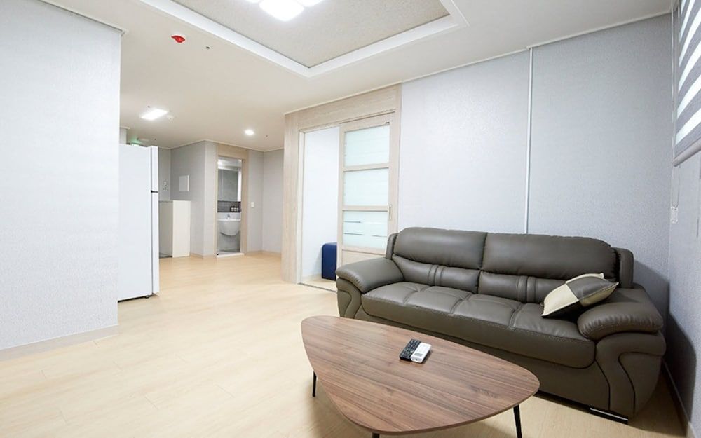 The Port Hotel Busan Family Double Room 2