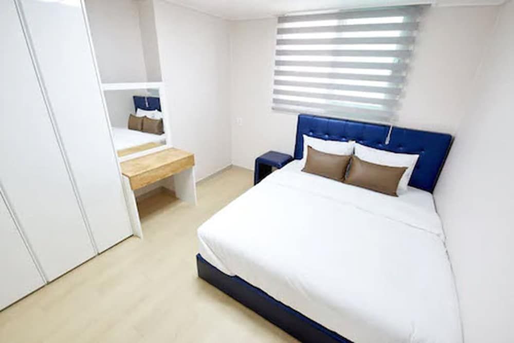 The Port Hotel Busan Family Twin Room 6