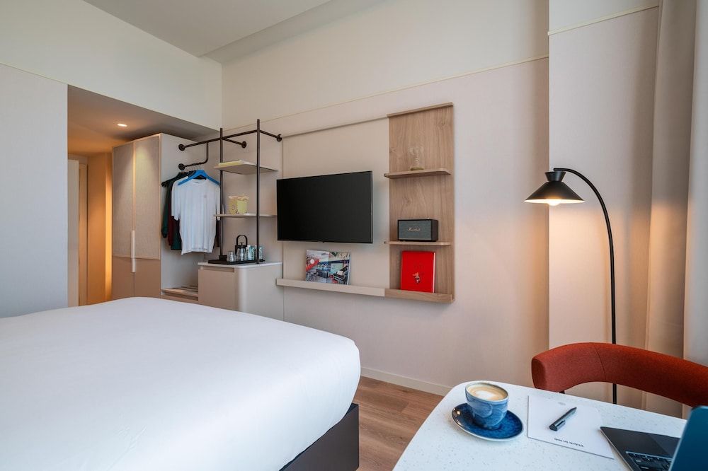 The Social Hub Barcelona Poblenou Comfort Double Room 2