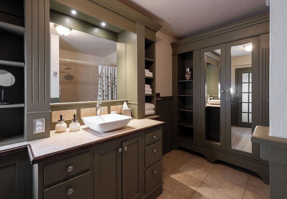 Highland Haven Creekside Inn Cottage, Ensuite (Blue Spruce 1, Non Pet-Friendly) 6