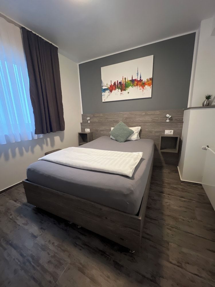 Pension Zwei A Single Room 3