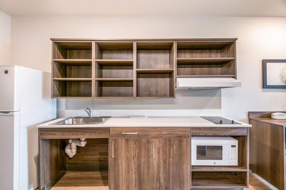 WoodSpring Suites Colorado Springs North - Air Force Academy Room, 1 Queen Bed, Accessible, Non Smoking (Transfer Shower) 8