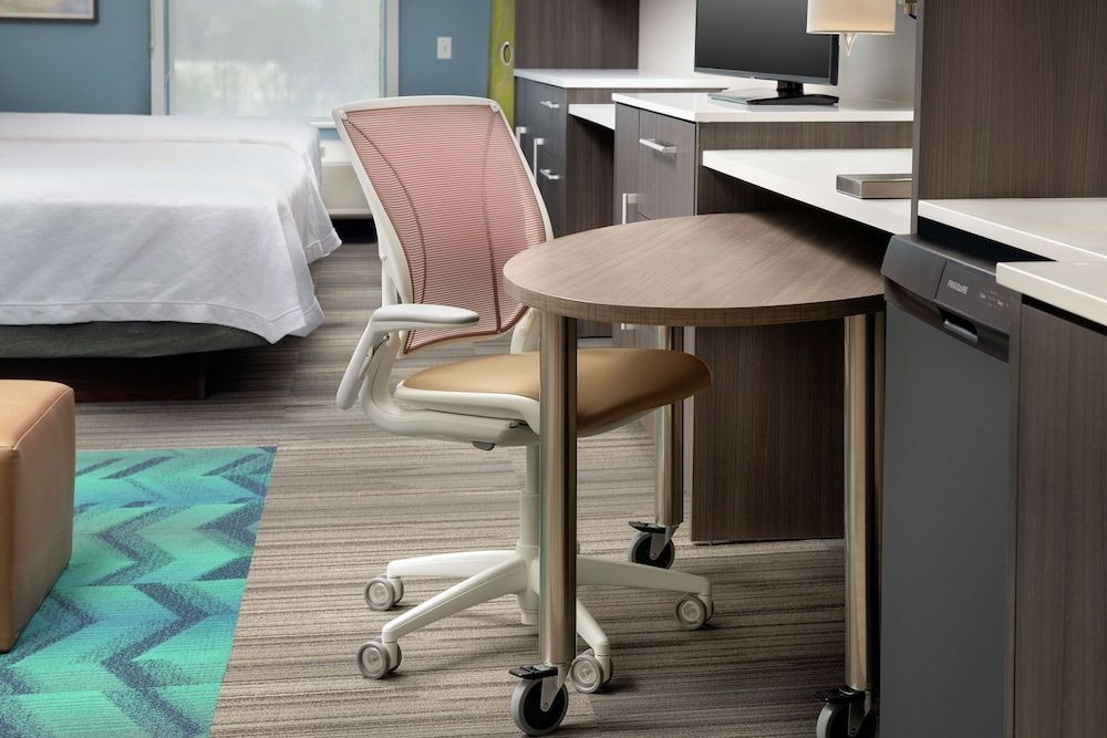 undefined Home2 Suites by Hilton Phoenix Airport South 4