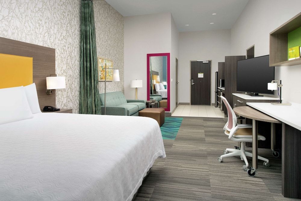 Studio, 1 King Bed, Accessible, Bathtub
