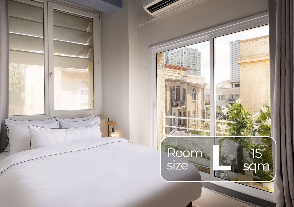 undefined Monochrome Rothschild - Smart Hotel by Loginn Tel Aviv 2