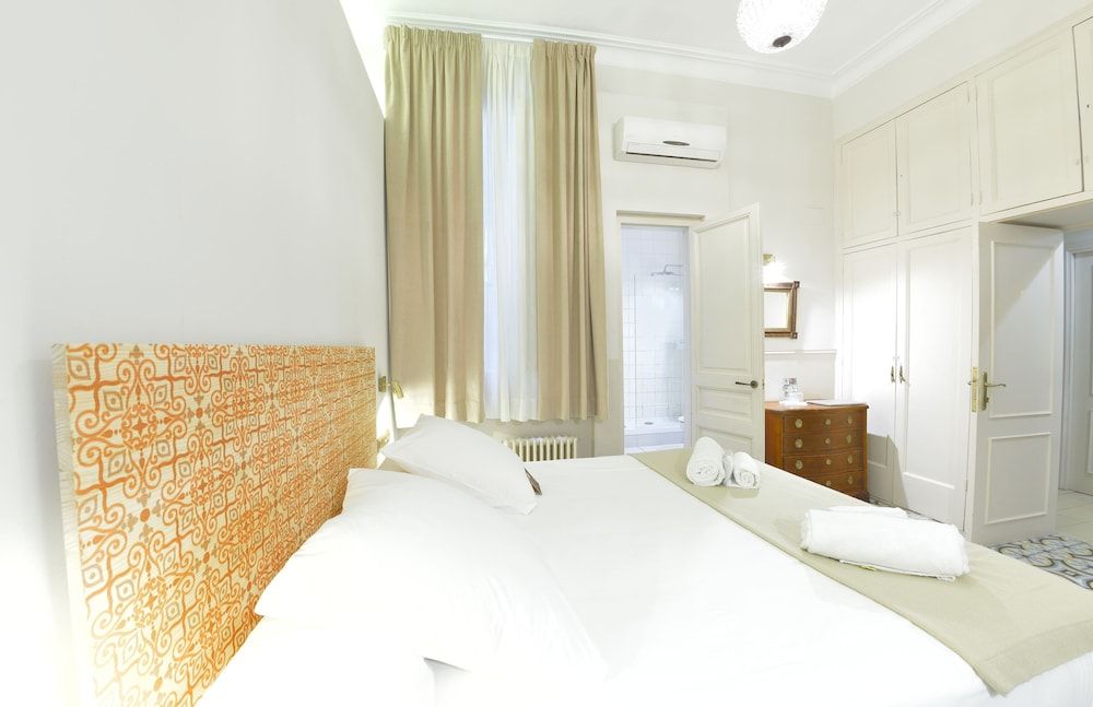 undefined Mihlton Barcelona Boutique B&B 10