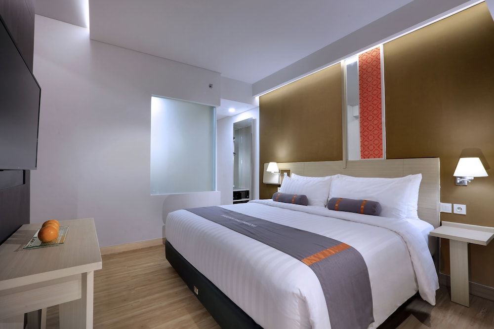 Harper Palembang by ASTON Junior Suite 2