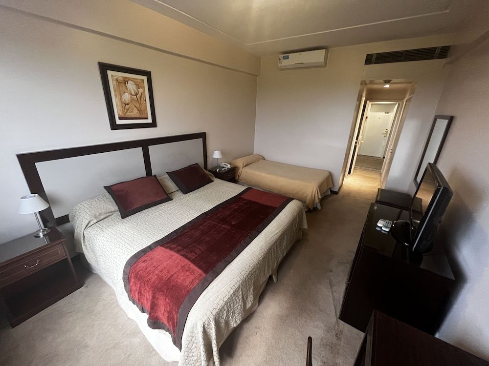 Hotel Catalinas Tucuman Standard Triple Room 7