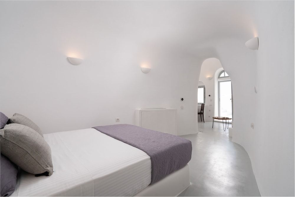 Superior Suite, Terrace (Outdoor Plunge Pool, Caldera View)