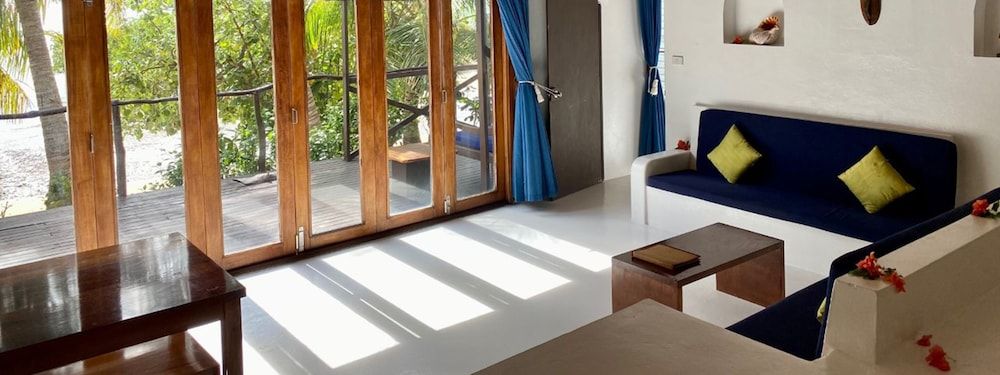 Navutu Stars Resort Bungalow Beachfront 2 bedrooms 7