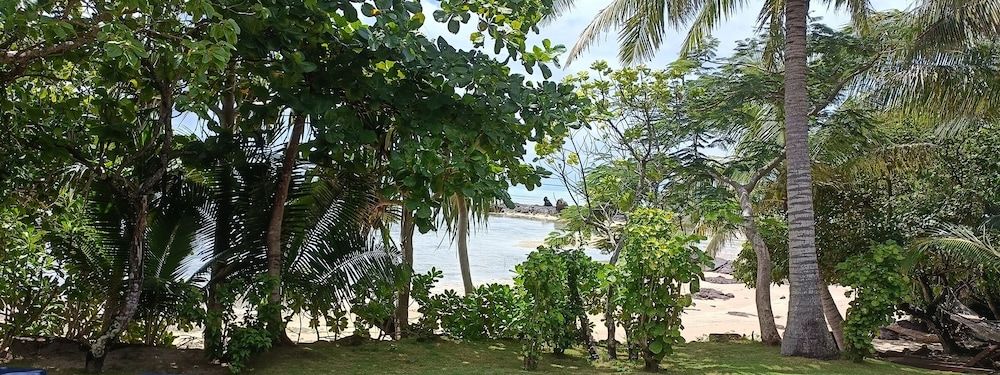 Navutu Stars Resort Grand Bungalow 2