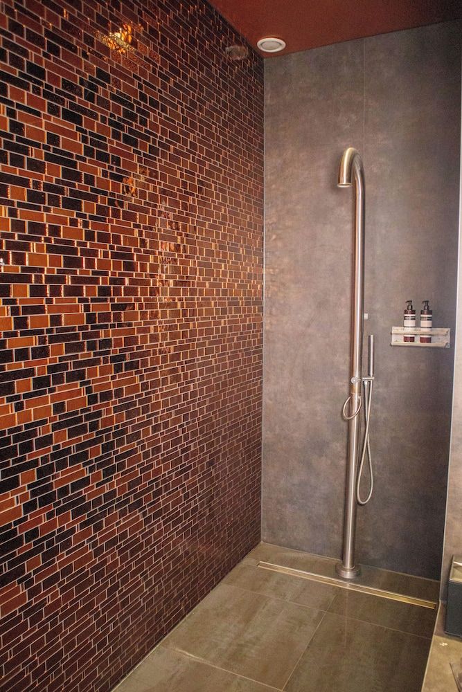 Manzo's Suites City Suite, City View 14