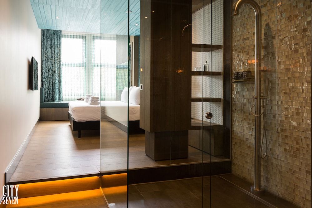 Manzo's Suites City Suite, City View 9