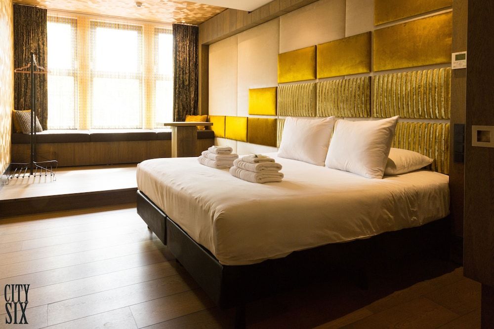 Manzo's Suites City Suite, City View 2