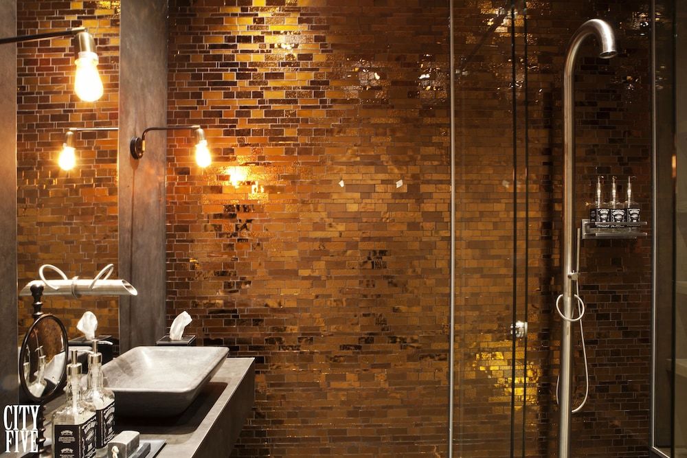 Manzo's Suites City Suite, City View 10