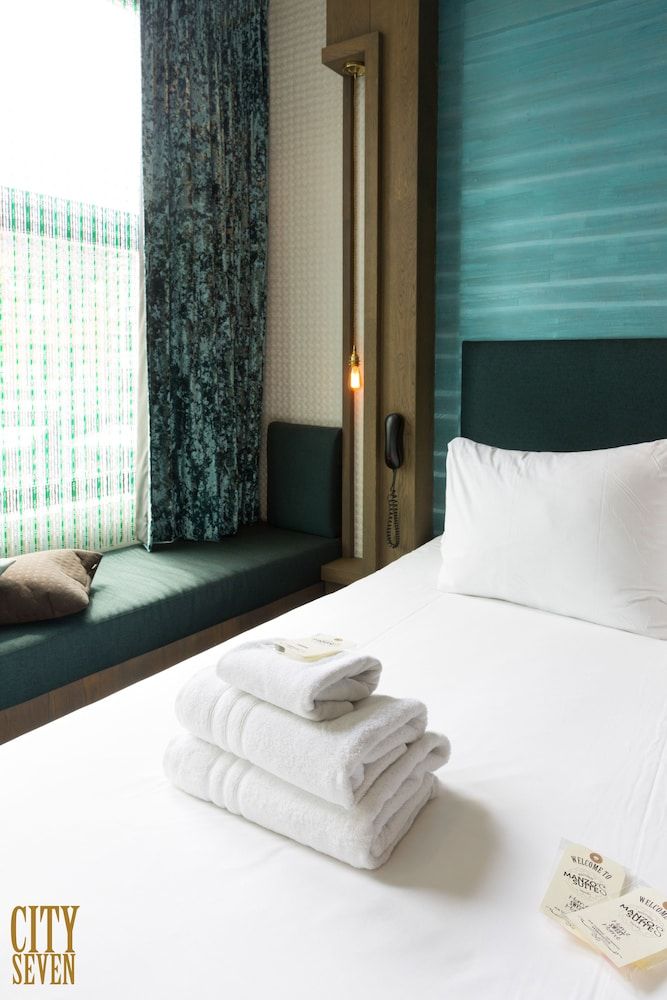 Manzo's Suites City Suite, City View 7