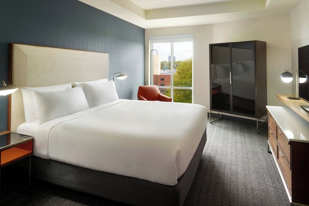 Suite, 1 Bedroom, Non Smoking, Balcony