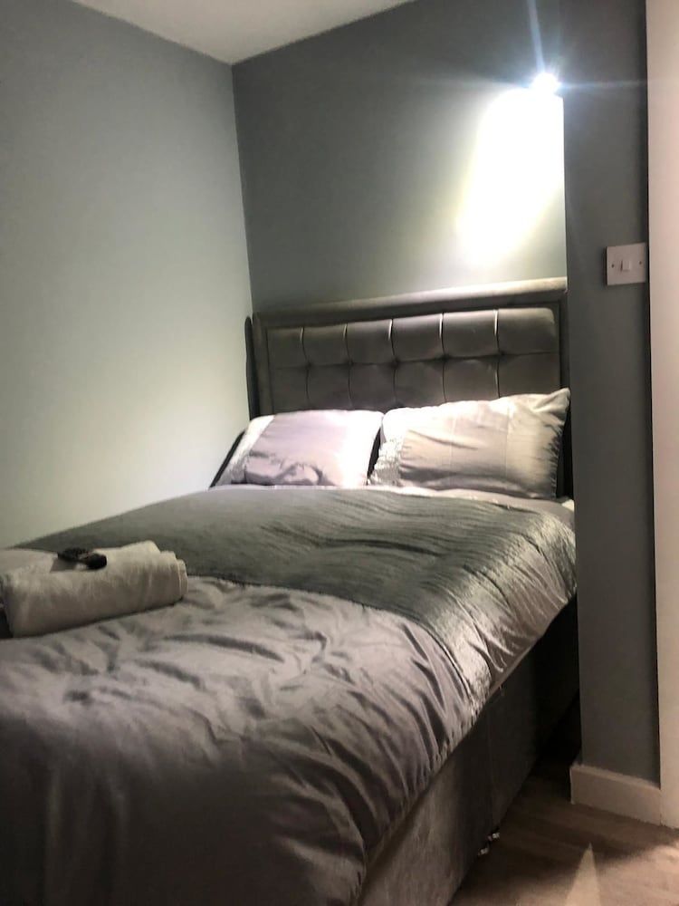 Brownlows Inn Basic Double Room, 1 Double Bed, Non Smoking 2