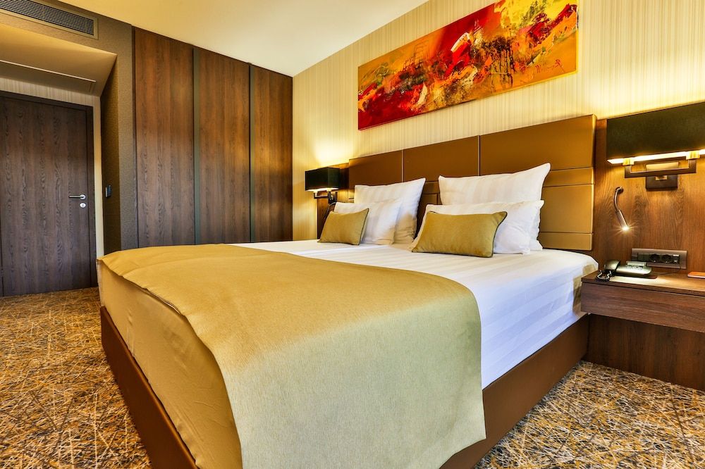 Hotel Zeta Junior Apartment, 1 King Bed, Sea View 2