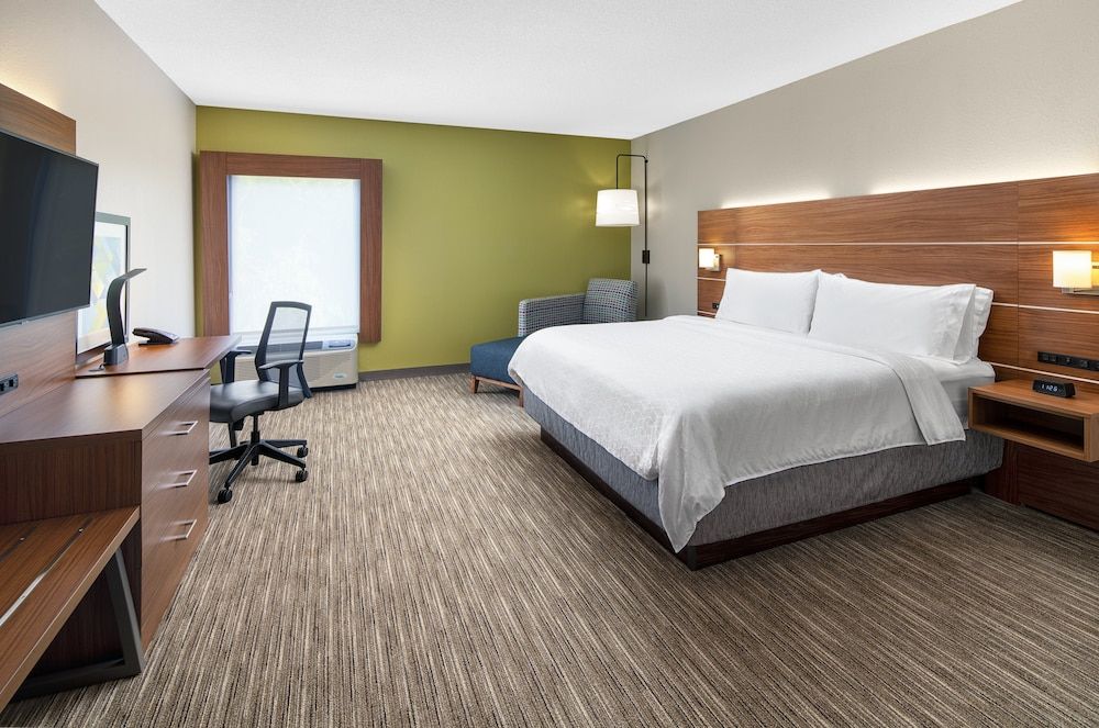 Standard Room, 1 King Bed