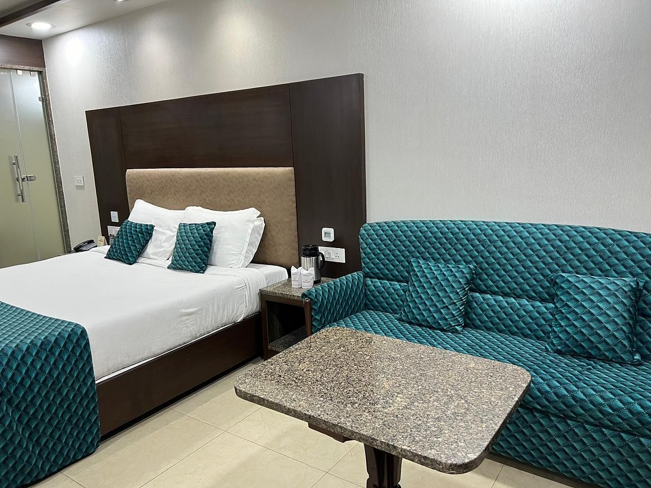 Hotel Amar Mughal Room 2