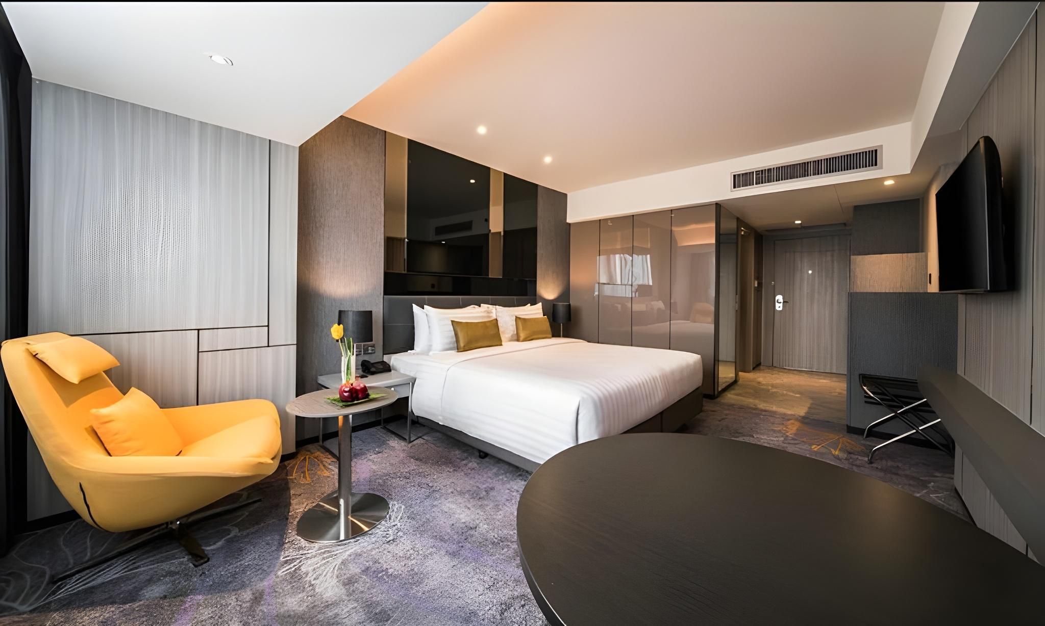 Premium King Room - Non-Smoking